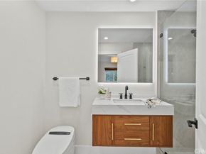 2928 11th, Los Angeles CA 90018