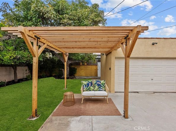 2928 11th, Los Angeles CA 90018