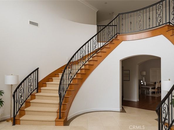 1621 Bryan Ave, Tustin CA 92780