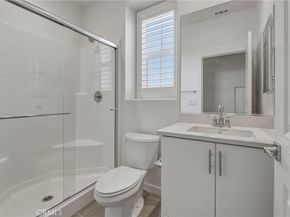 15982 Parkhouse 2, Fontana CA 92336
