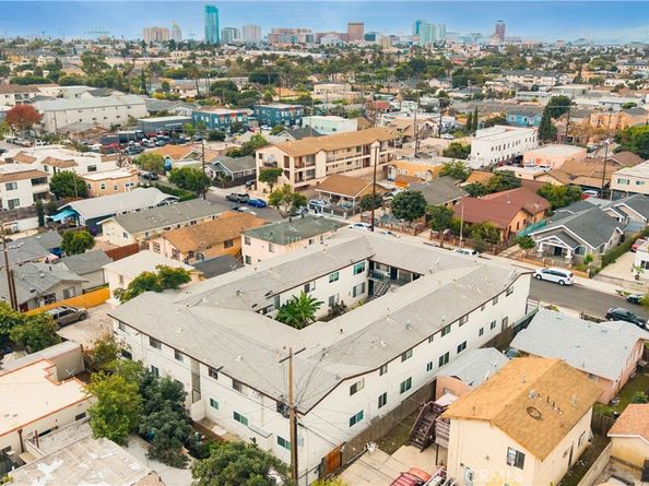 1050 Gaviota, Long Beach CA 90813