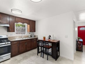 11678 Willowbrook Avenue, Los Angeles CA 90059