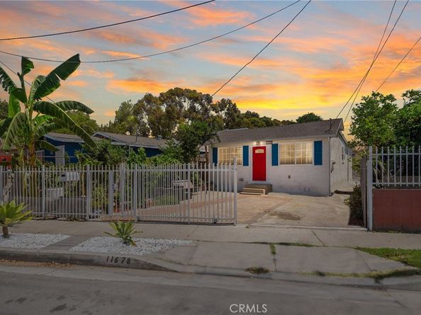11678 Willowbrook Avenue, Los Angeles CA 90059