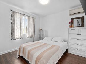 11678 Willowbrook Avenue, Los Angeles CA 90059