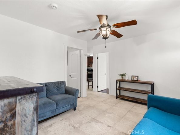 11678 Willowbrook Avenue, Los Angeles CA 90059