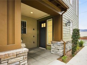 713 S Azusa Avenue A, Azusa CA 91702