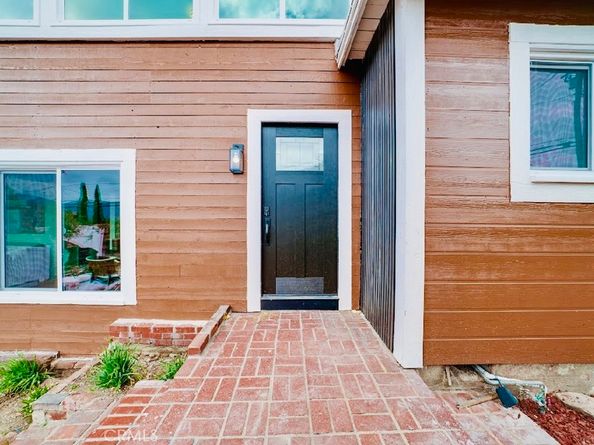 2423 Rockdell, La Crescenta CA 91214