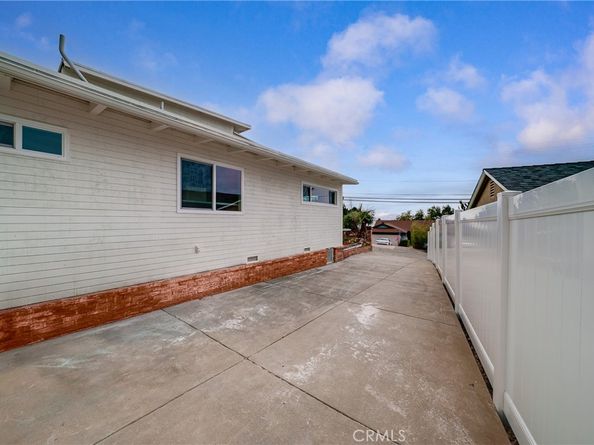 2423 Rockdell, La Crescenta CA 91214