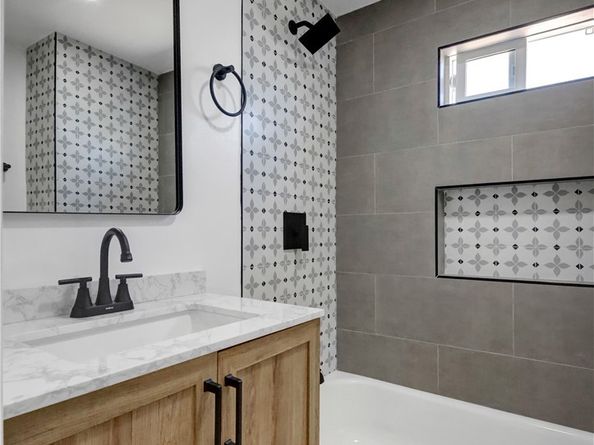 3515 S Norton Avenue, Los Angeles CA 90018