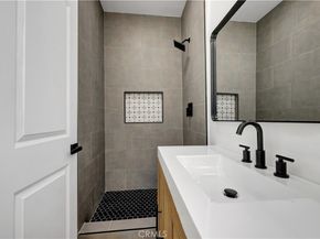 3515 S Norton Avenue, Los Angeles CA 90018