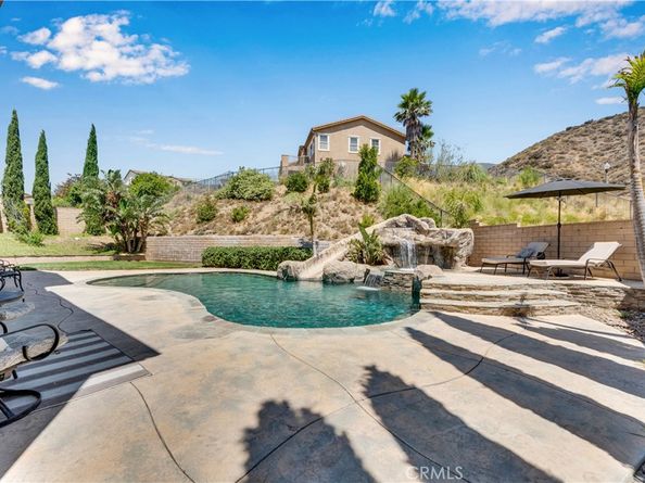 14668 Stageline Lane, Fontana CA 92336