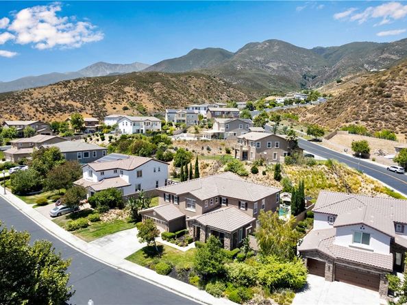 14668 Stageline Lane, Fontana CA 92336