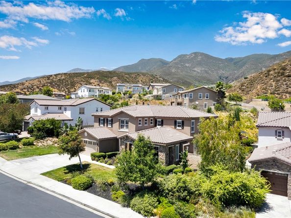 14668 Stageline Lane, Fontana CA 92336