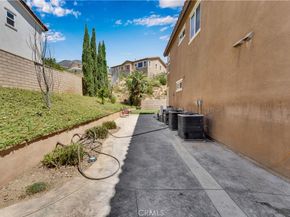 14668 Stageline Lane, Fontana CA 92336