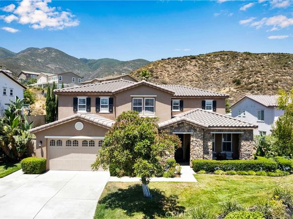 14668 Stageline Lane, Fontana CA 92336
