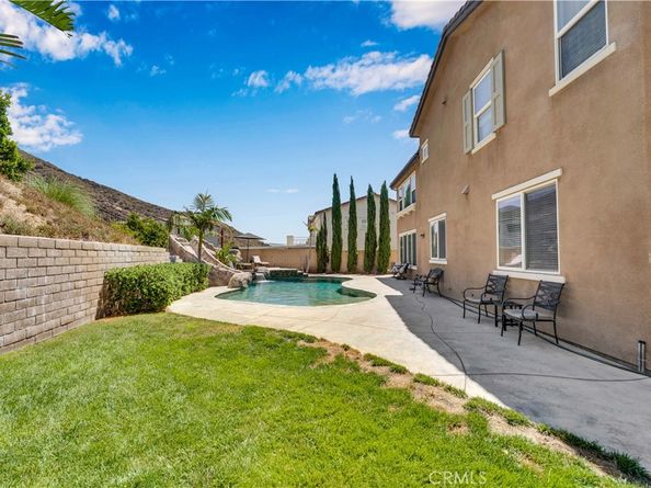 14668 Stageline Lane, Fontana CA 92336