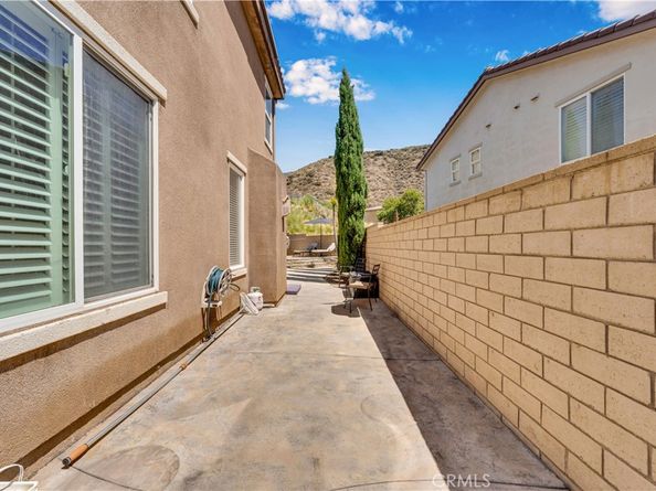 14668 Stageline Lane, Fontana CA 92336