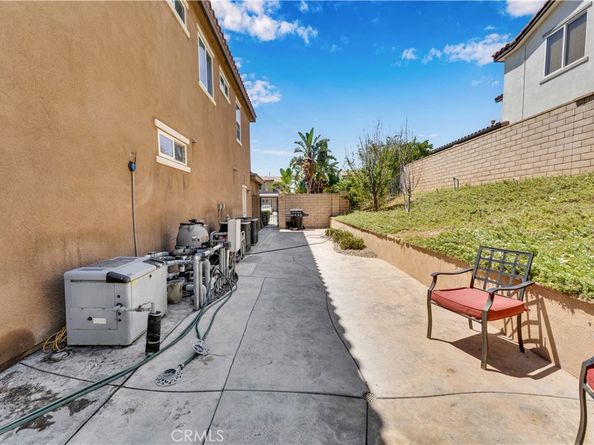 14668 Stageline Lane, Fontana CA 92336