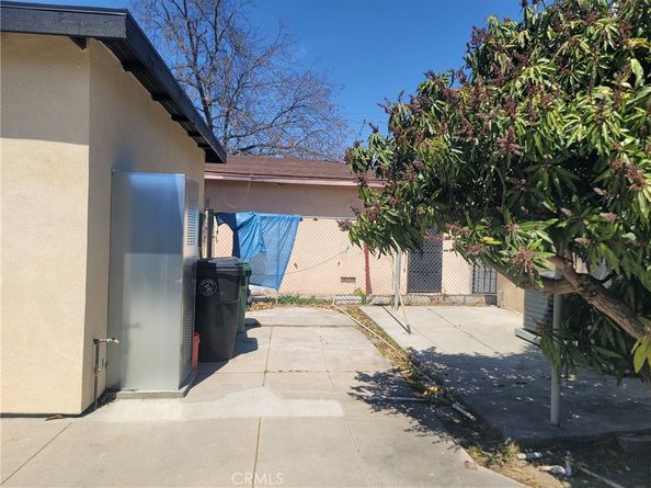 6221 Fishburn Avenue, Bell CA 90201