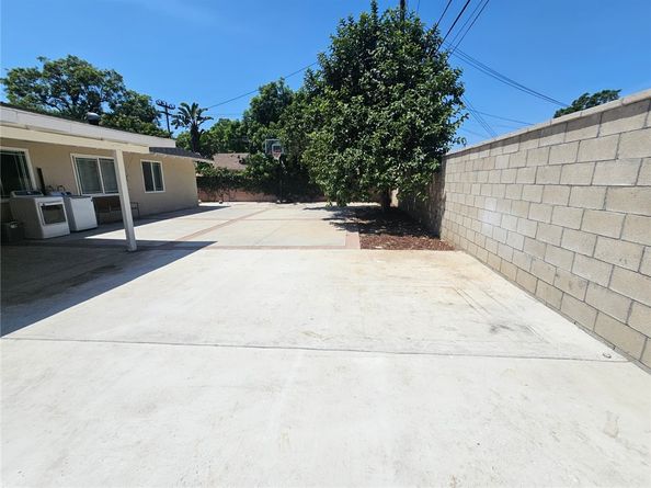 1043 W Orange Road, Santa Ana CA 92706