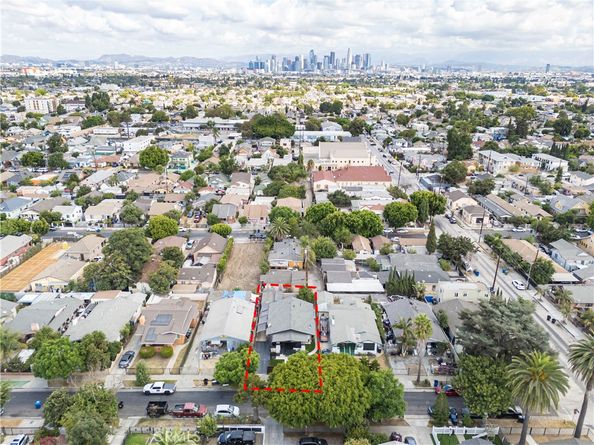 765 E 52nd Place, Los Angeles CA 90011