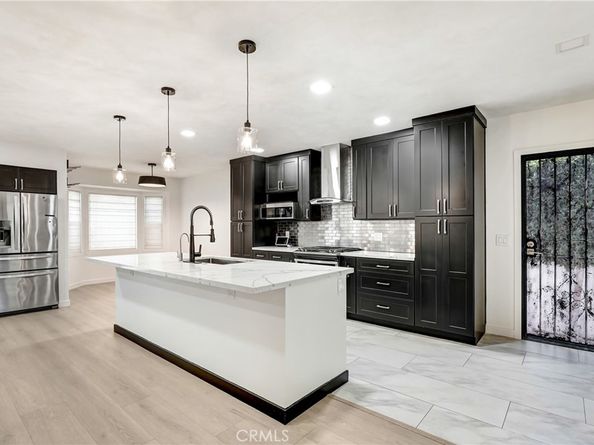 402 E 94th, Los Angeles CA 90003