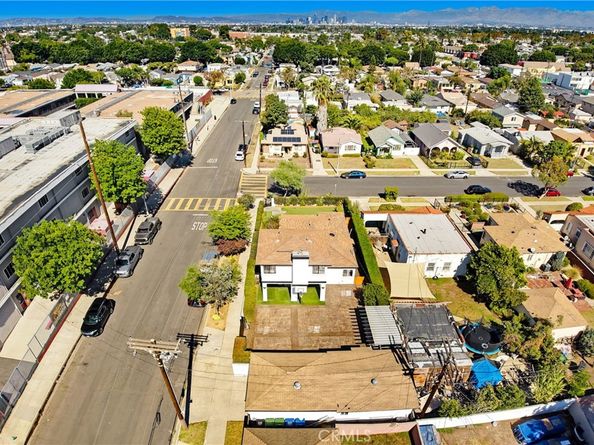 402 E 94th, Los Angeles CA 90003
