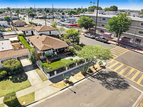402 E 94th, Los Angeles CA 90003