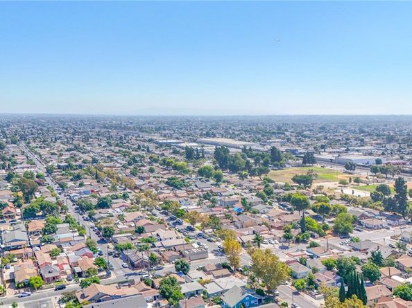 7424 Bell Avenue, Los Angeles CA 90001
