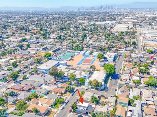 7424 Bell Avenue, Los Angeles CA 90001