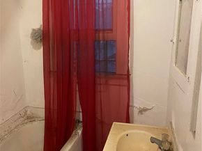 447 W 67th, Los Angeles CA 90003