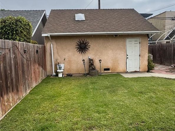 348 Daisy Avenue, Long Beach CA 90802