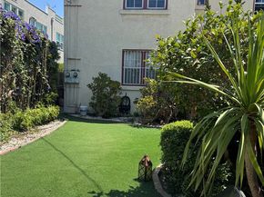 1945 -1947 S Bronson Avenue, Los Angeles CA 90018