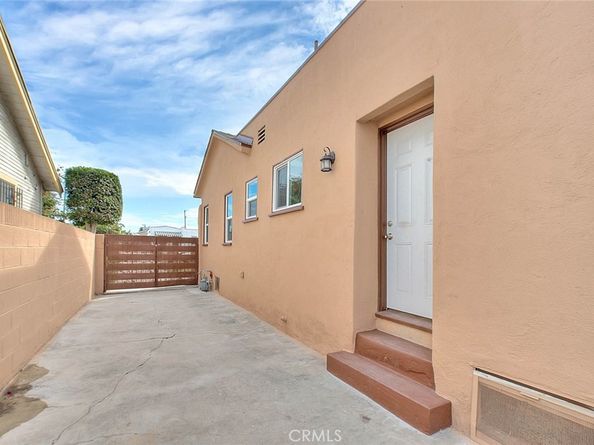 547 W 106th, Los Angeles CA 90044