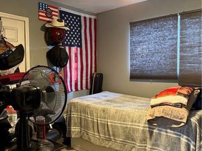 800 W 97th, Los Angeles CA 90044