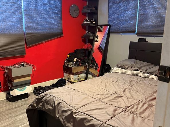 800 W 97th, Los Angeles CA 90044