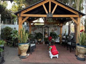 800 W 97th, Los Angeles CA 90044