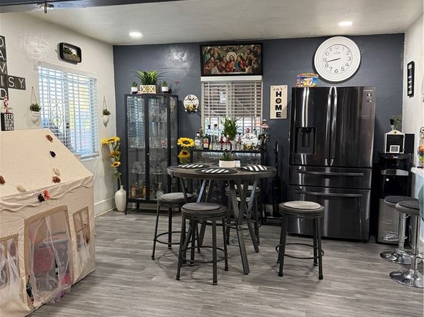 800 W 97th, Los Angeles CA 90044