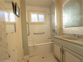 1706 W 65th Place, Los Angeles CA 90047