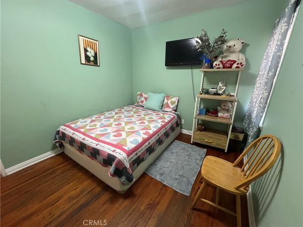 2909 8th Avenue, Los Angeles CA 90018