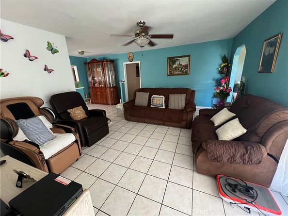2909 8th Avenue, Los Angeles CA 90018