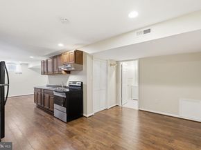 20638 Piney Branch Way, Sterling VA 20165
