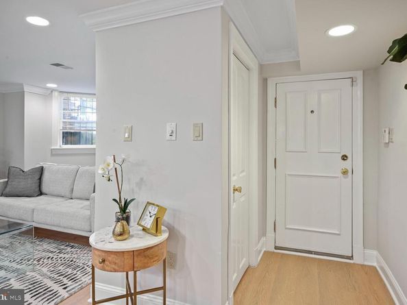 1832 Calvert Street NW 1, Washington DC 20009