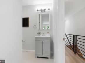 2715 Reed Street, Philadelphia PA 19146