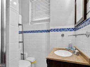 2545 S 9TH Street, Philadelphia PA 19148