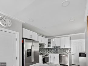 2545 S 9TH Street, Philadelphia PA 19148