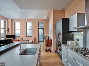 210 W Washington Square 8SE, Philadelphia PA 19106