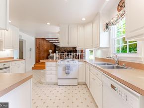 8202 Excalibur Court, Annandale VA 22003
