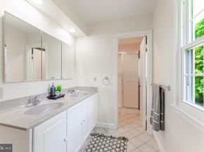 8202 Excalibur Court, Annandale VA 22003