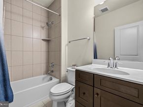 11865 Boscobel Court, Herndon VA 20170